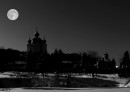 В мире подлунном.....