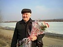 Глаза - озёра ,   я  в  них  утонул...