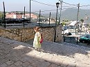 Самостоятельная девчушка!