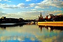 Весна на Москве реке