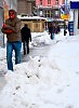 самая большая дорога самого центра города в майский снегопадный бурь когда транспорта и работы в мегаполюсе нет