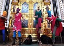 ИМЕННО ПОЭТОМУ СИЛЬНЫЕЧЕМУТЕЛА НО НЕМОЗГАМИ ПУСИ ВЫБРАЛИ ИХ КЛОУНСКИЕ ЗЛЫЕ МАСКИ НО ЭТИ ЖЕ МАСКИ И СПЕЦ НАЗА ГДЕ ОНИ ПЕРВЫЕ В МИРЕ