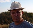 ЛЕБЕДЬ БЕЛАЯ НАД ВОДОЙ