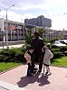 Город в солнечном свете. Друзья