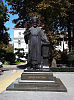 Памятник   Иосифу   Слипому   в    Тернополе